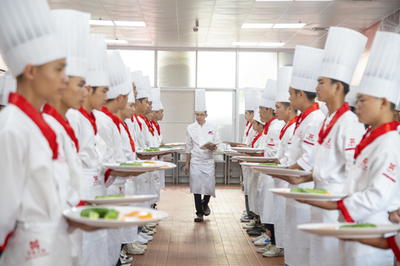 廣西華南烹飪技工學(xué)校2021年熱門高薪專業(yè)單招啟動 餐飲管理專業(yè)詳解